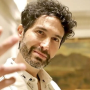 “Nacer Una Vez Más” Es El EP Más Reciente De Benny Ibarra