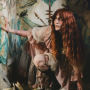 “Everybody Scream” Es El Nuevo Y Potente Nuevo Disco De Florence + The Machine